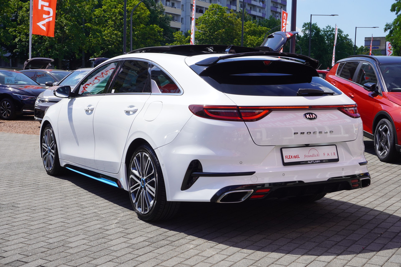 Kia ProCeed / pro_cee'd ProCeed 1.6 T-GDI GT Navi ACC Panorama Totwinkel — photo 4