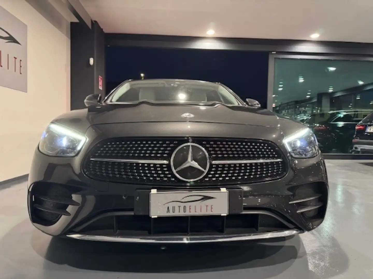 Mercedes-Benz E 300 de 4Matic Berlina Premium Plus AMG Nero - 2