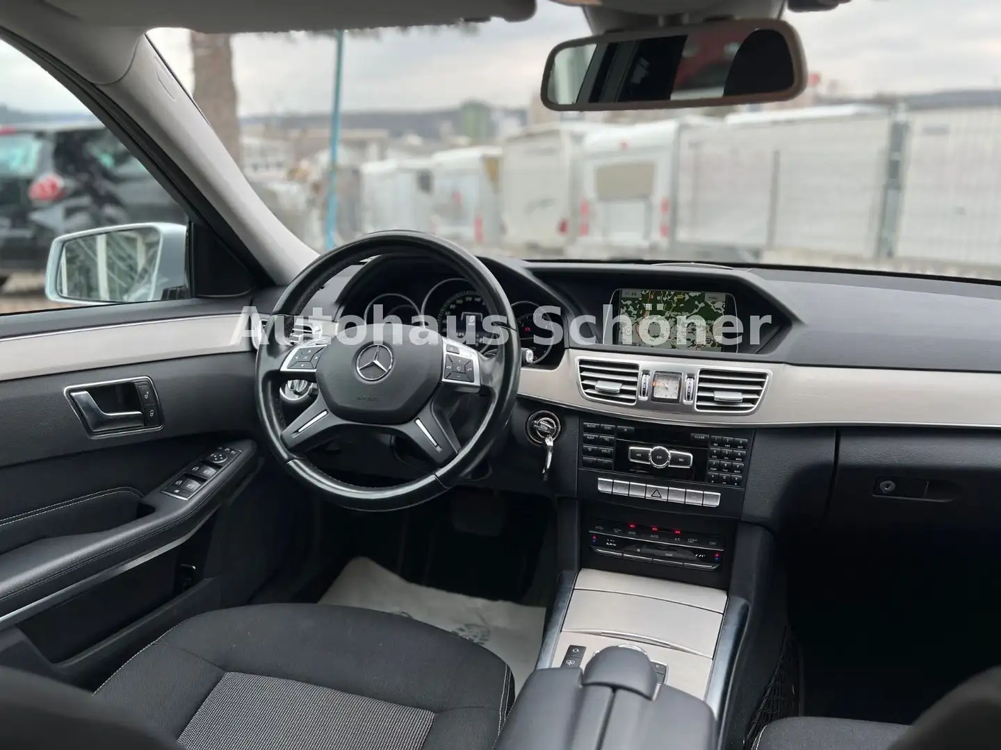 Mercedes-Benz E 250 E -Klasse Lim. E 250 BlueTec**AUTOMATIK*LED** Argent - 2