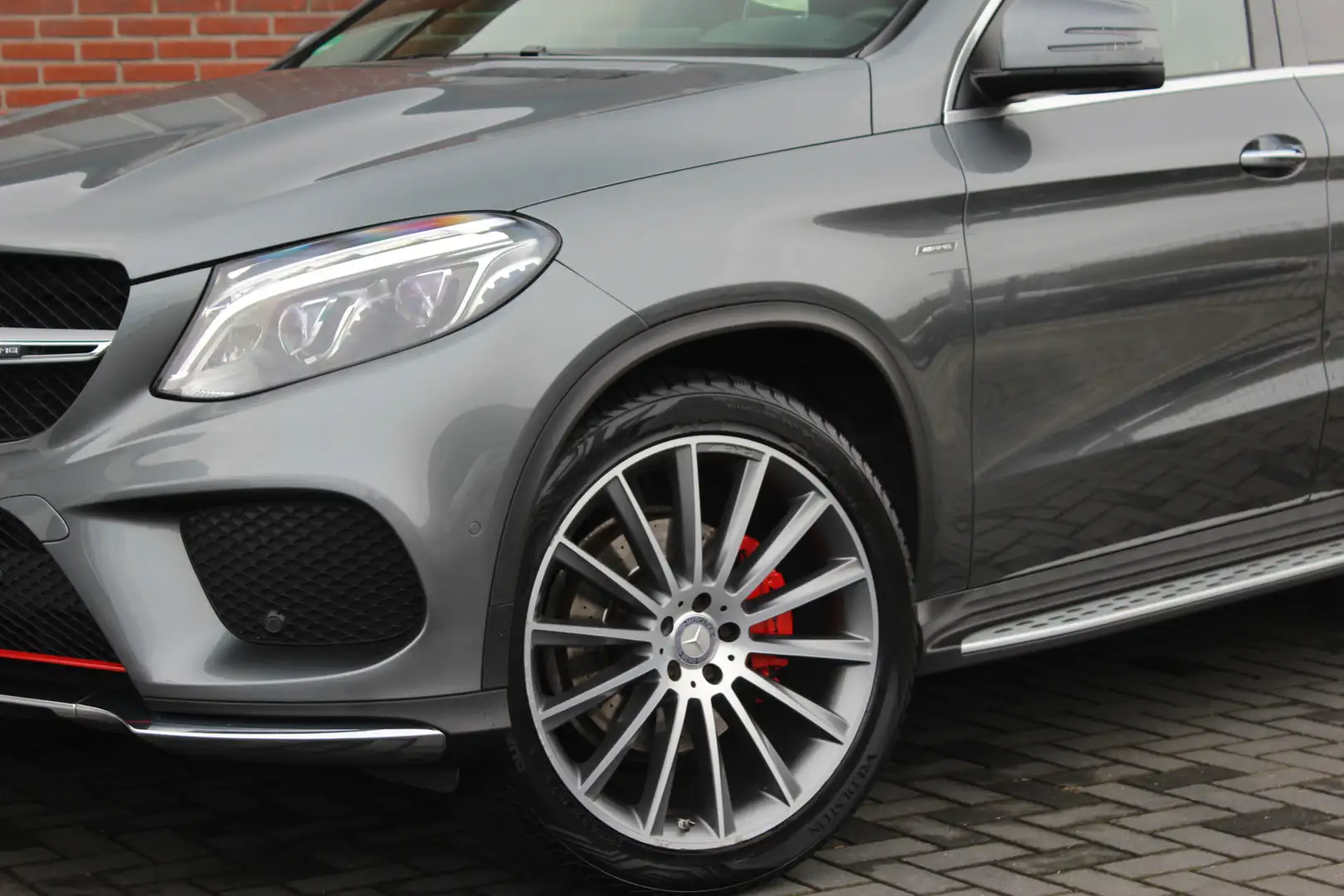 Mercedes-Benz GLE 350 Coupé d 4MATIC | Pano | Trekhaak | Memory | 360 | Grijs - 2