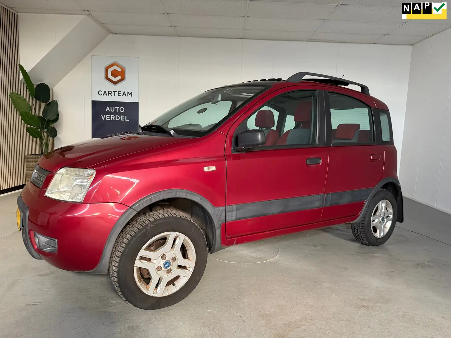 Fiat Panda 1.2 Professional 4x4 NIEUWE APK ! Rood - 1