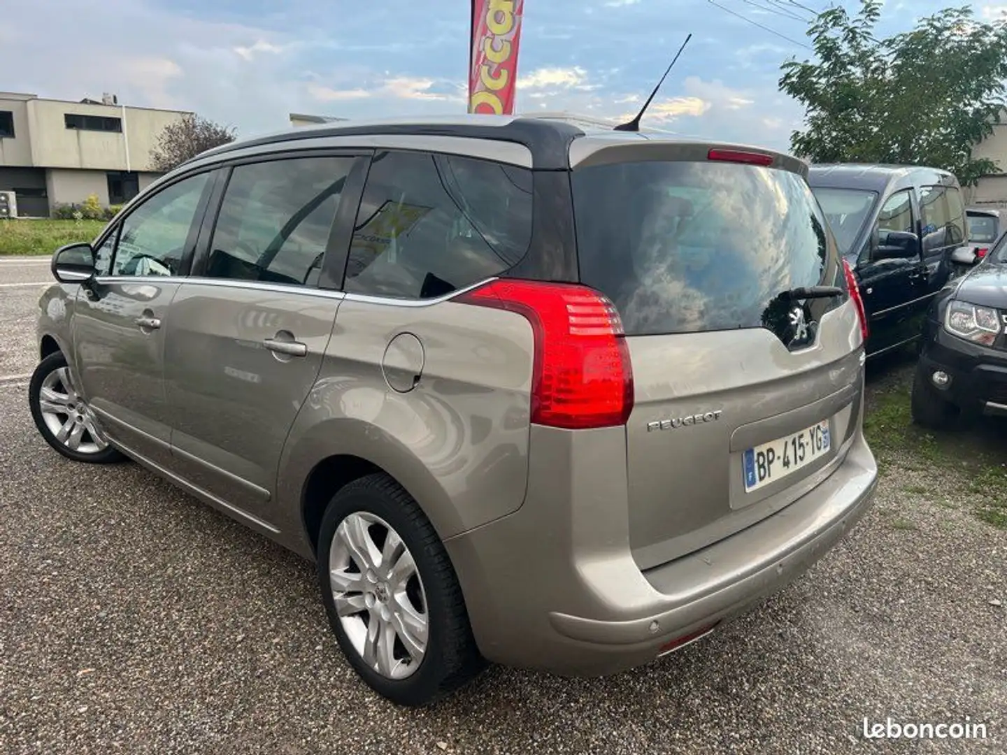 Peugeot 5008 HDI 163 CV 7, place - 2