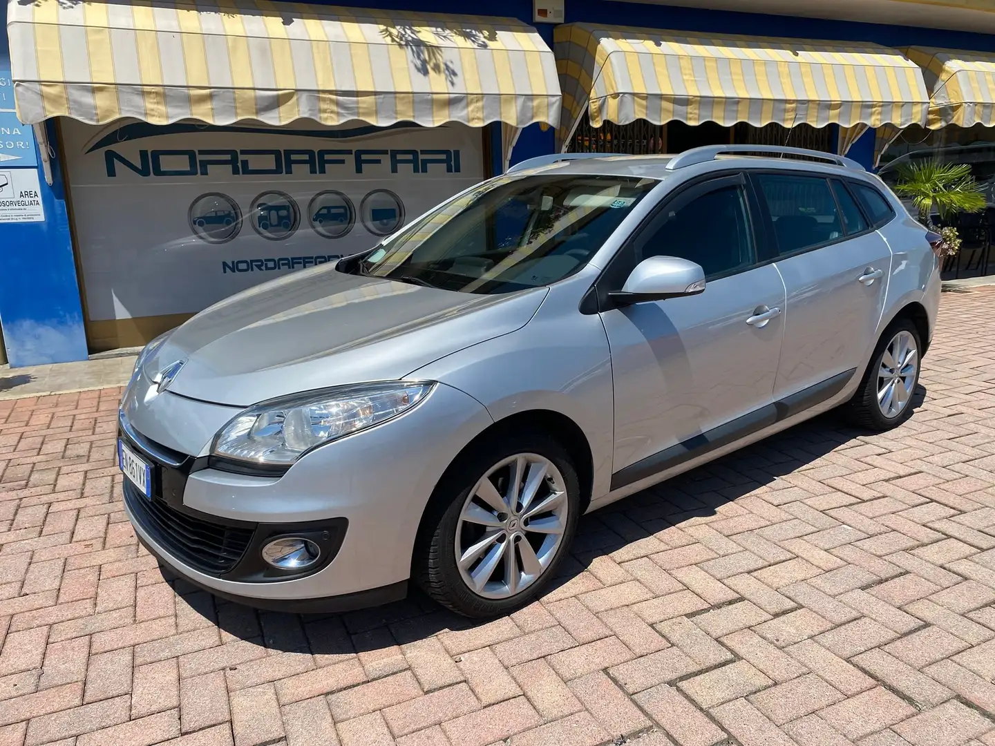 Renault Megane Megane III 2012 SporTour SporTour 1.5 dci  110cv Argento - 1