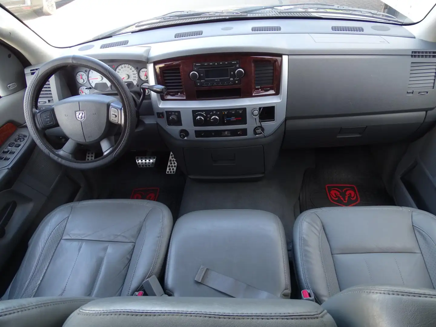 Dodge RAM DODGE 1500 - AIRCO - 6 ZITS - STOEL VERW - LPG - C Zwart - 2