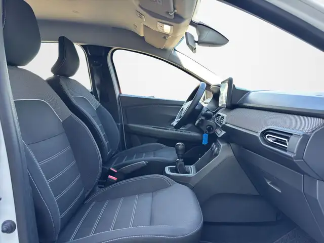 Dacia Sandero view 15