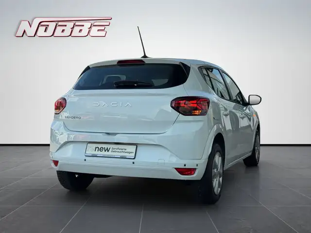 Dacia Sandero view 5