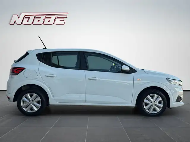 Dacia Sandero view 6