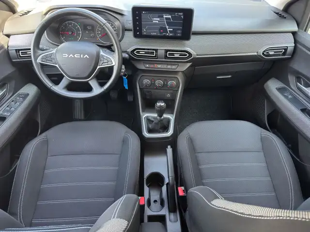 Dacia Sandero view 13