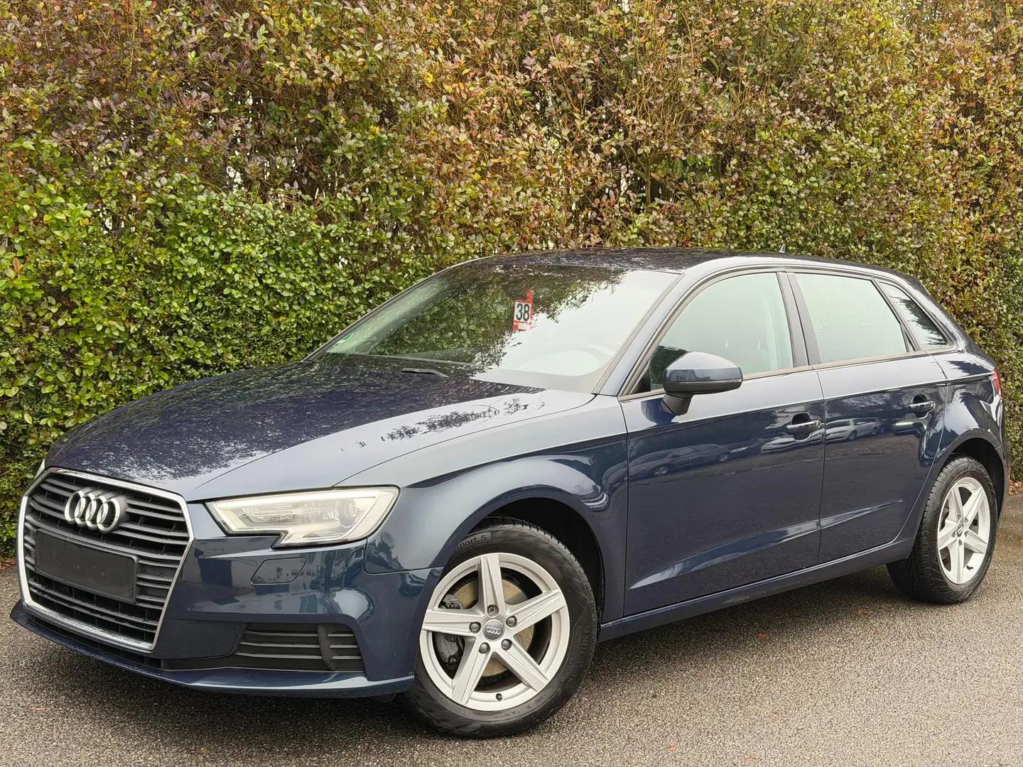 Audi A3 Sportback 1.6 TDi+AIRCO+NAVI+JANTES+EURO+6B Blau - 1