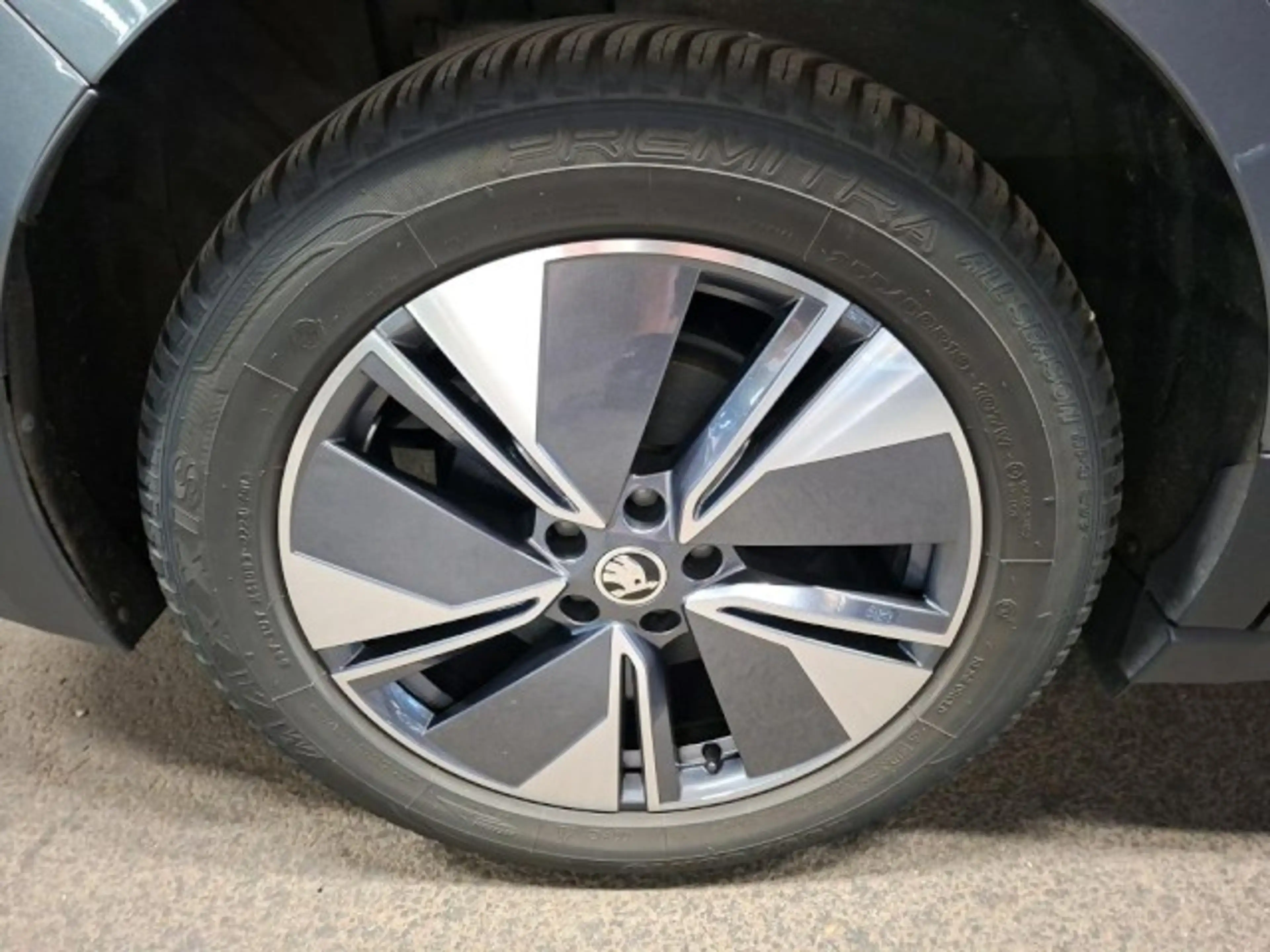 Skoda Enyaq 85x Loft ALLRAD+AHK+TOTW+KESSY+ACC+WÄPU Klima — photo 10