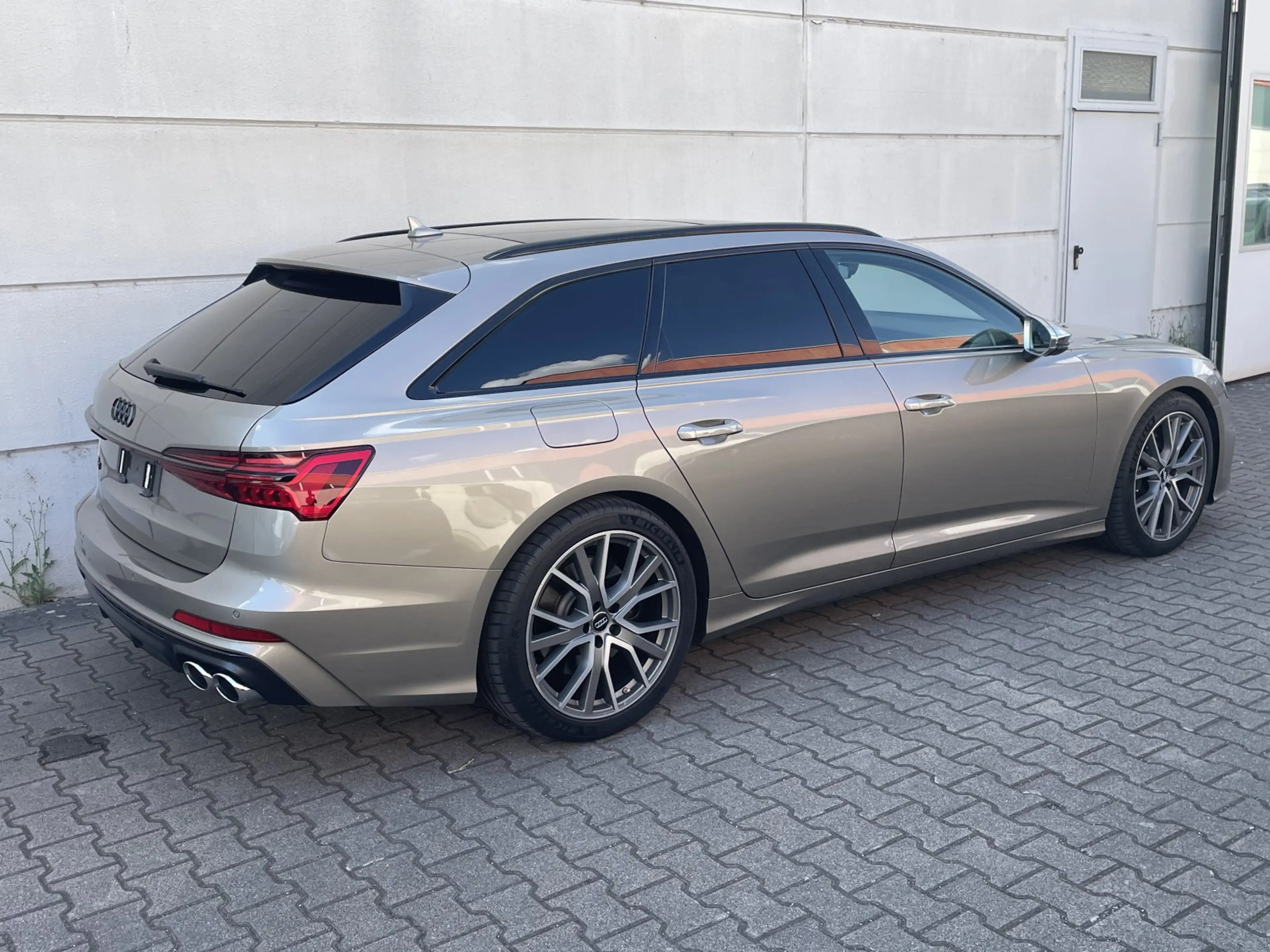 Audi S6 Avant 3.0 TDI quattro Standhz Pano Sound Assist — photo 3