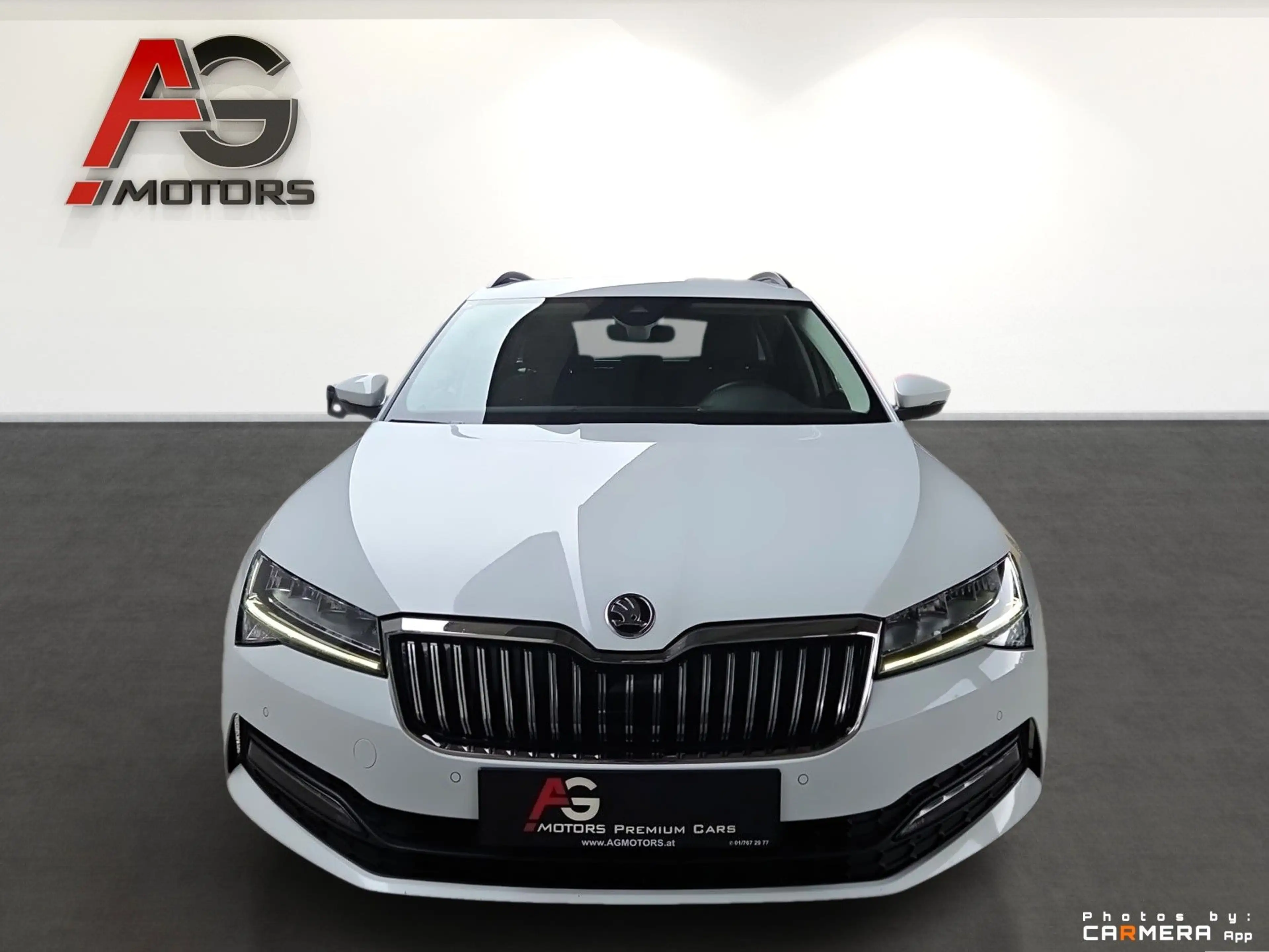 Skoda Superb Kombi 2,0 TDI Ambition DSG/LED/Navi/Kamera/AHK/1. — photo 2
