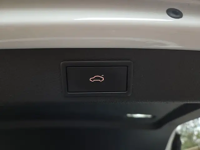 Skoda Superb view 12
