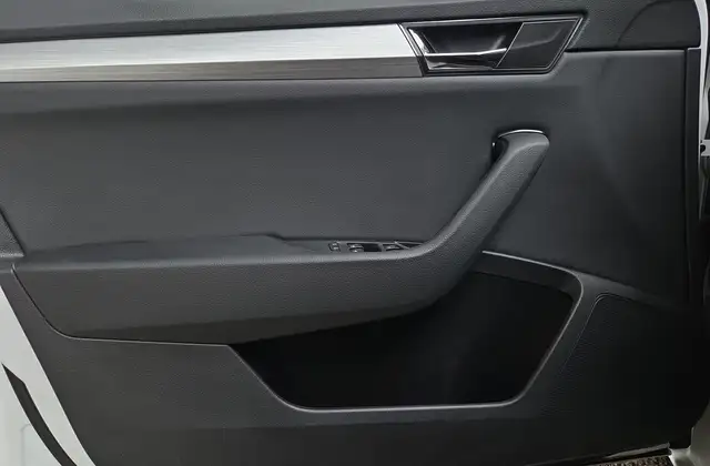 Skoda Superb view 15