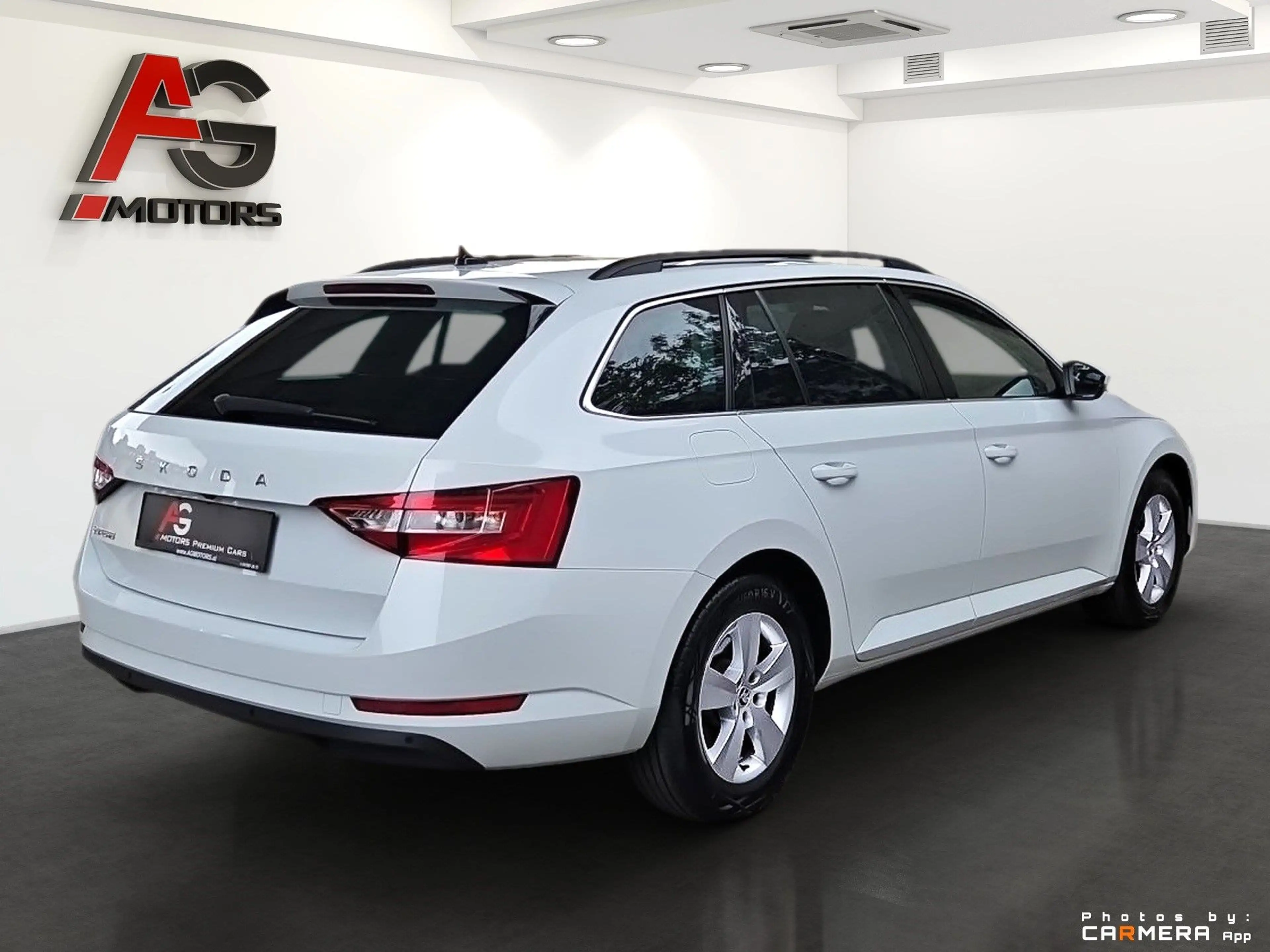 Skoda Superb Kombi 2,0 TDI Ambition DSG/LED/Navi/Kamera/AHK/1. — photo 5