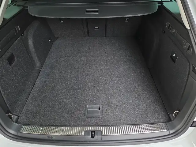 Skoda Superb view 11