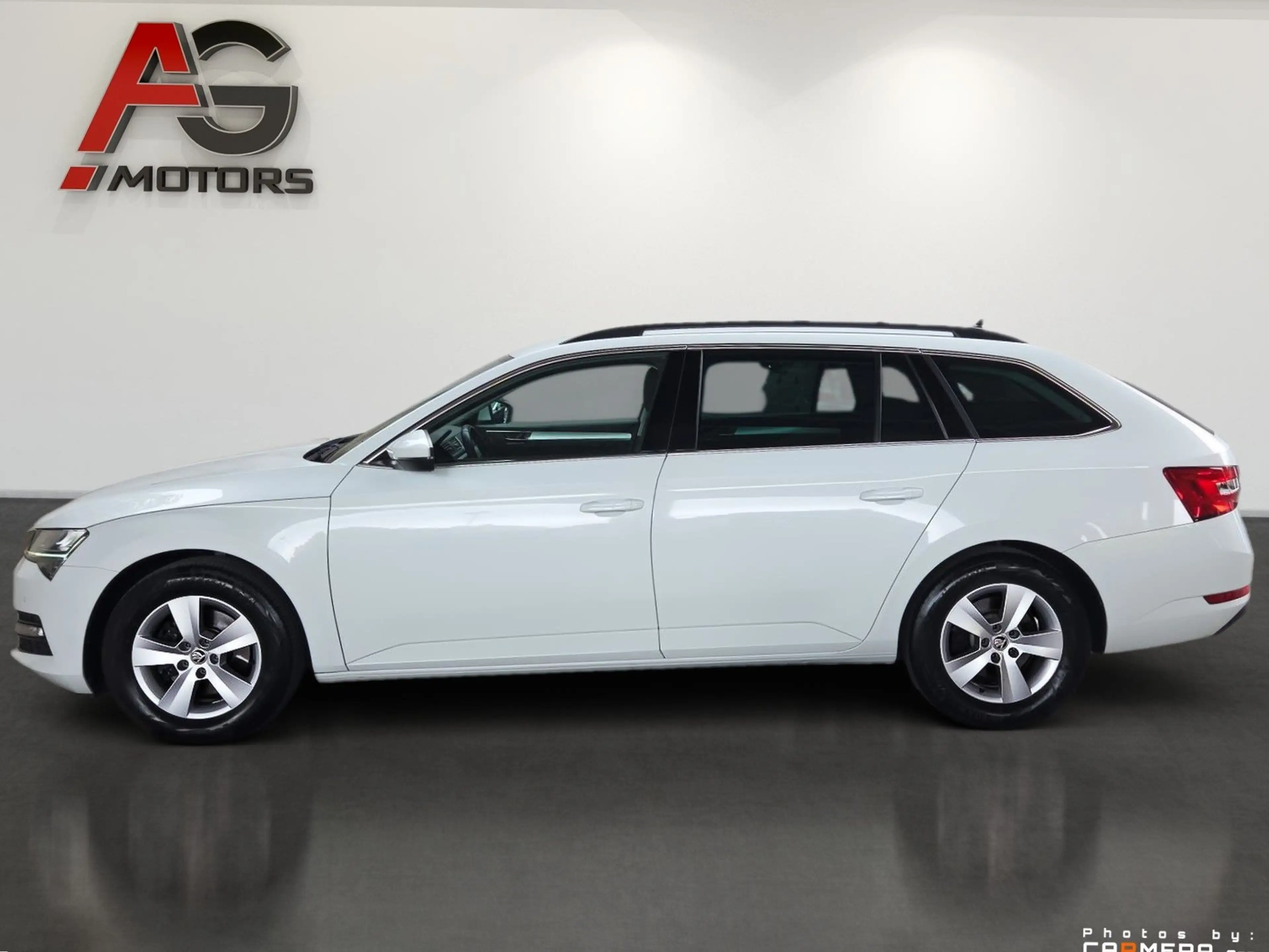 Skoda Superb Kombi 2,0 TDI Ambition DSG/LED/Navi/Kamera/AHK/1. — photo 8
