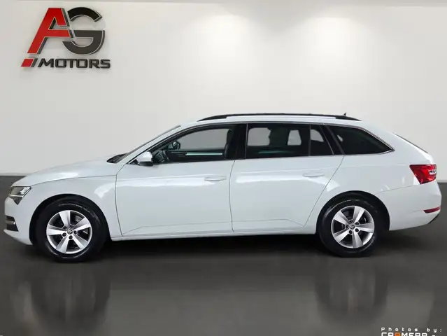 Skoda Superb view 8