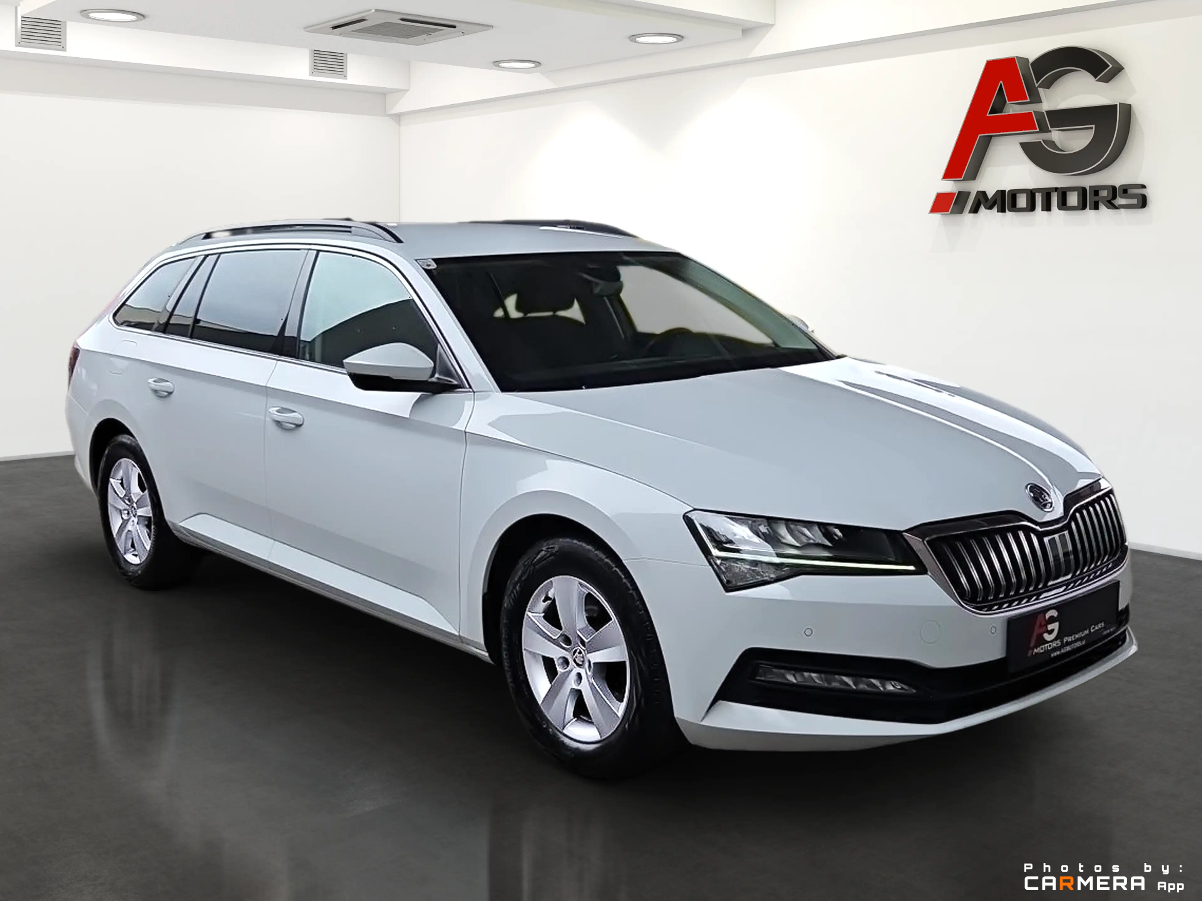 Skoda Superb Kombi 2,0 TDI Ambition DSG/LED/Navi/Kamera/AHK/1. — photo 3