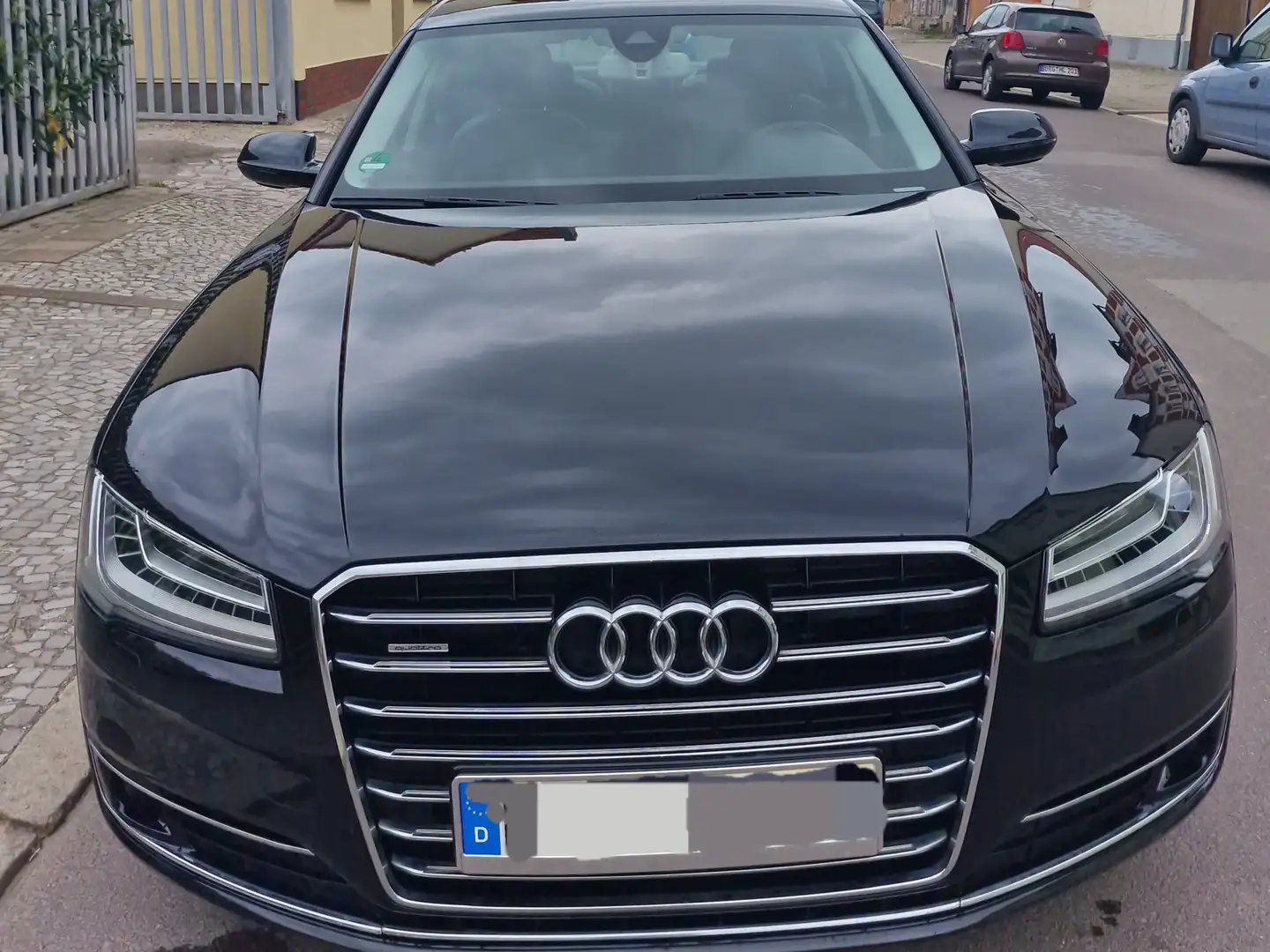 Audi A8 A8 3.0 TDI DPF clean diesel quattro tiptronic Schwarz - 1