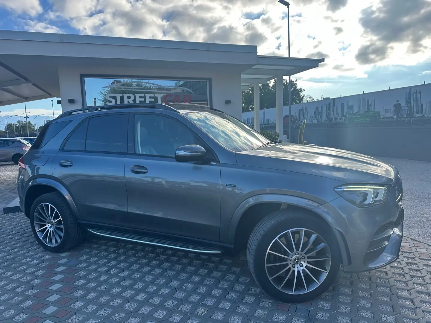 Mercedes-Benz GLE 350 GLE 350 de 4Matic EQ-Power Premium amg Gris - 2