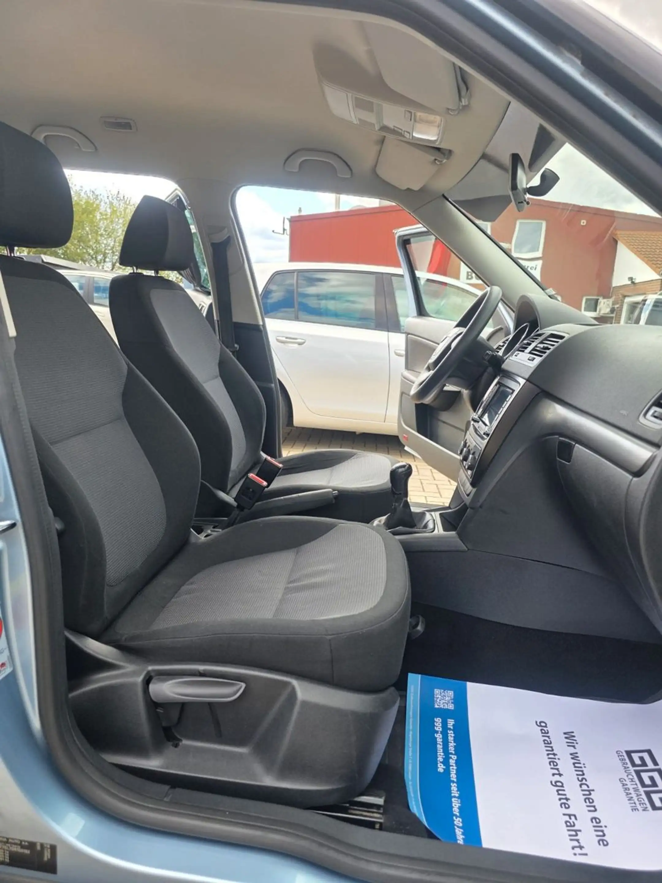 Skoda Yeti Active Plus Edition/Navi/Shz/Alu/Bluetooth — photo 14