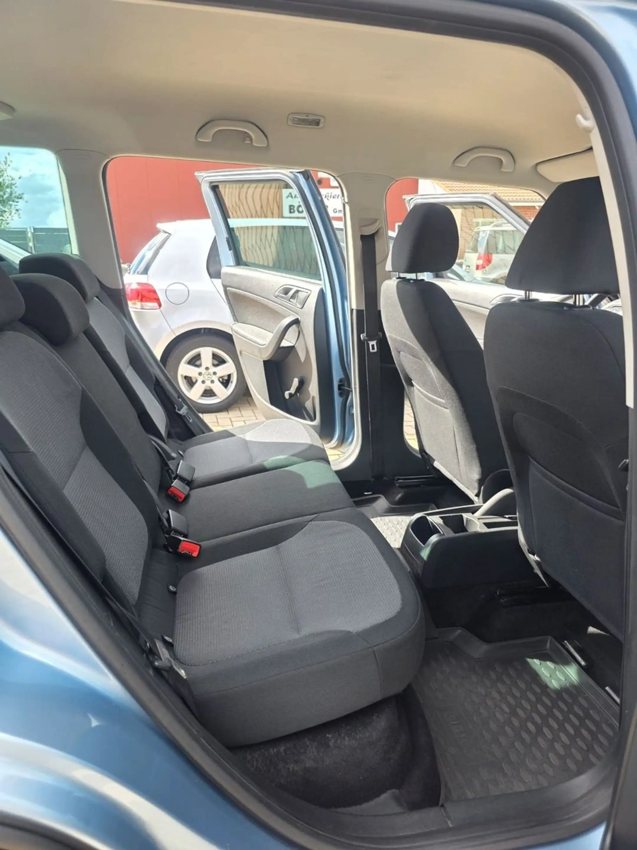 Skoda Yeti Active Plus Edition/Navi/Shz/Alu/Bluetooth — photo 15
