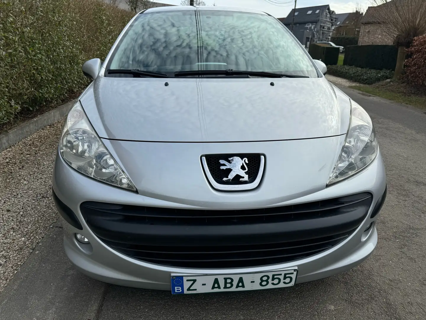 Peugeot 207 1.4 HDi X Line Gris - 2