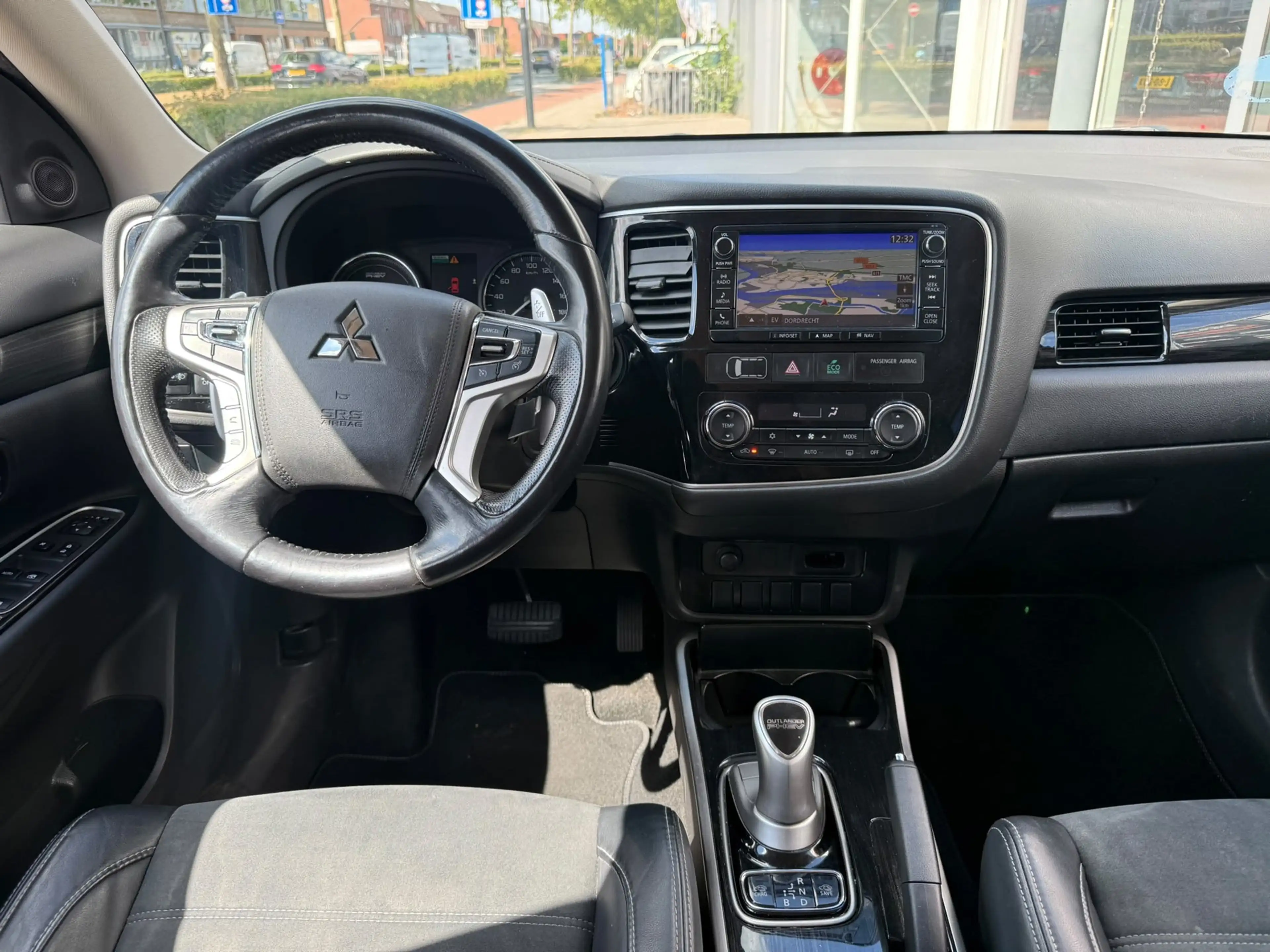 Mitsubishi Outlander 2.0 PHEV Business Edition — photo 9