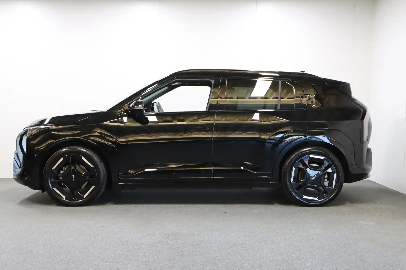 Kia EV3 GT-PlusLine 81.4 kWh Trekhaak Zwart - 2