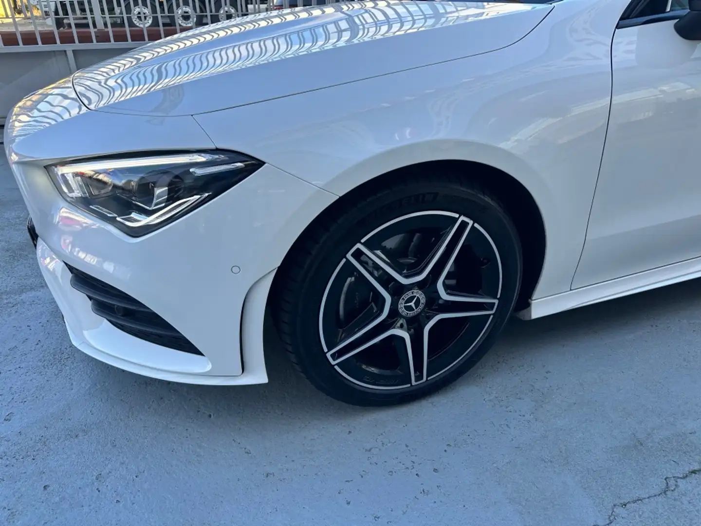Mercedes-Benz CLA 220 Shooting Brake 220d 8G-DCT (4.75) Wit - 2