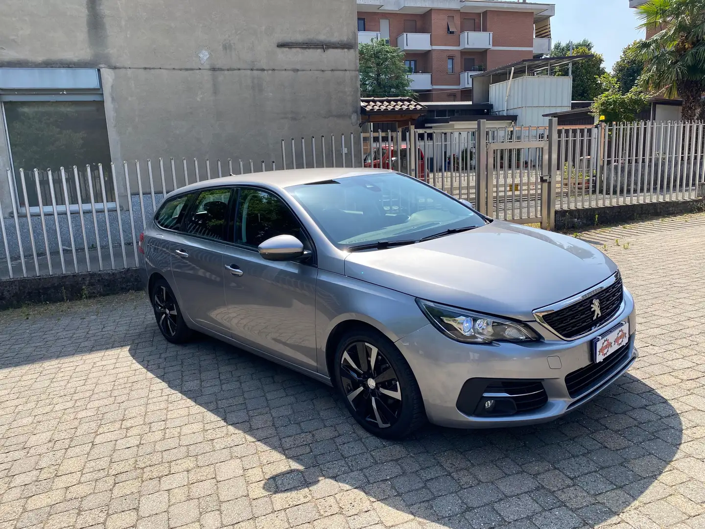Peugeot 308 SW 1.5 bluehdi Style s&s 100cv ok neop - 1
