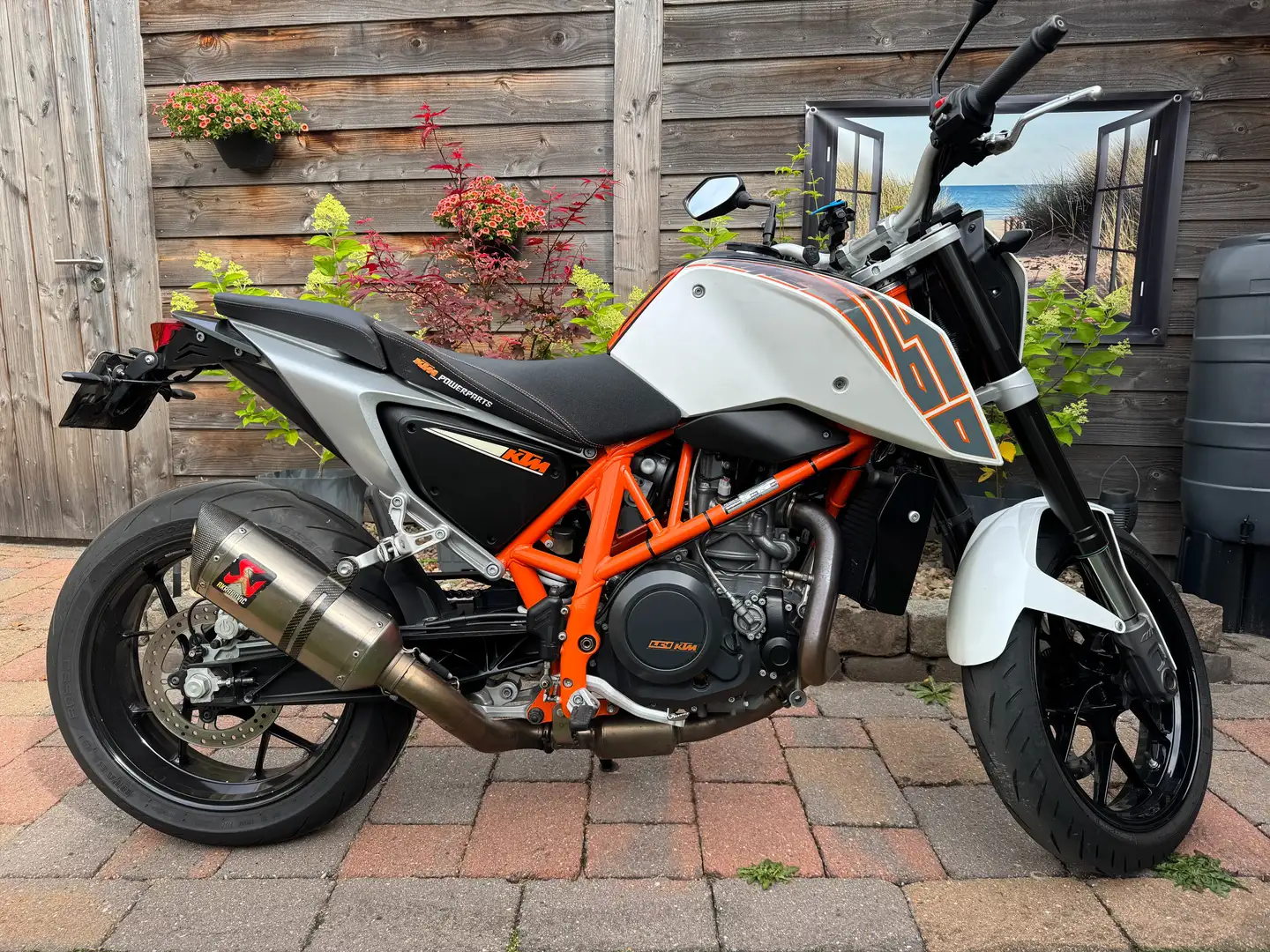KTM 690 Duke ABS A2 Akrapovic Oranje - 1
