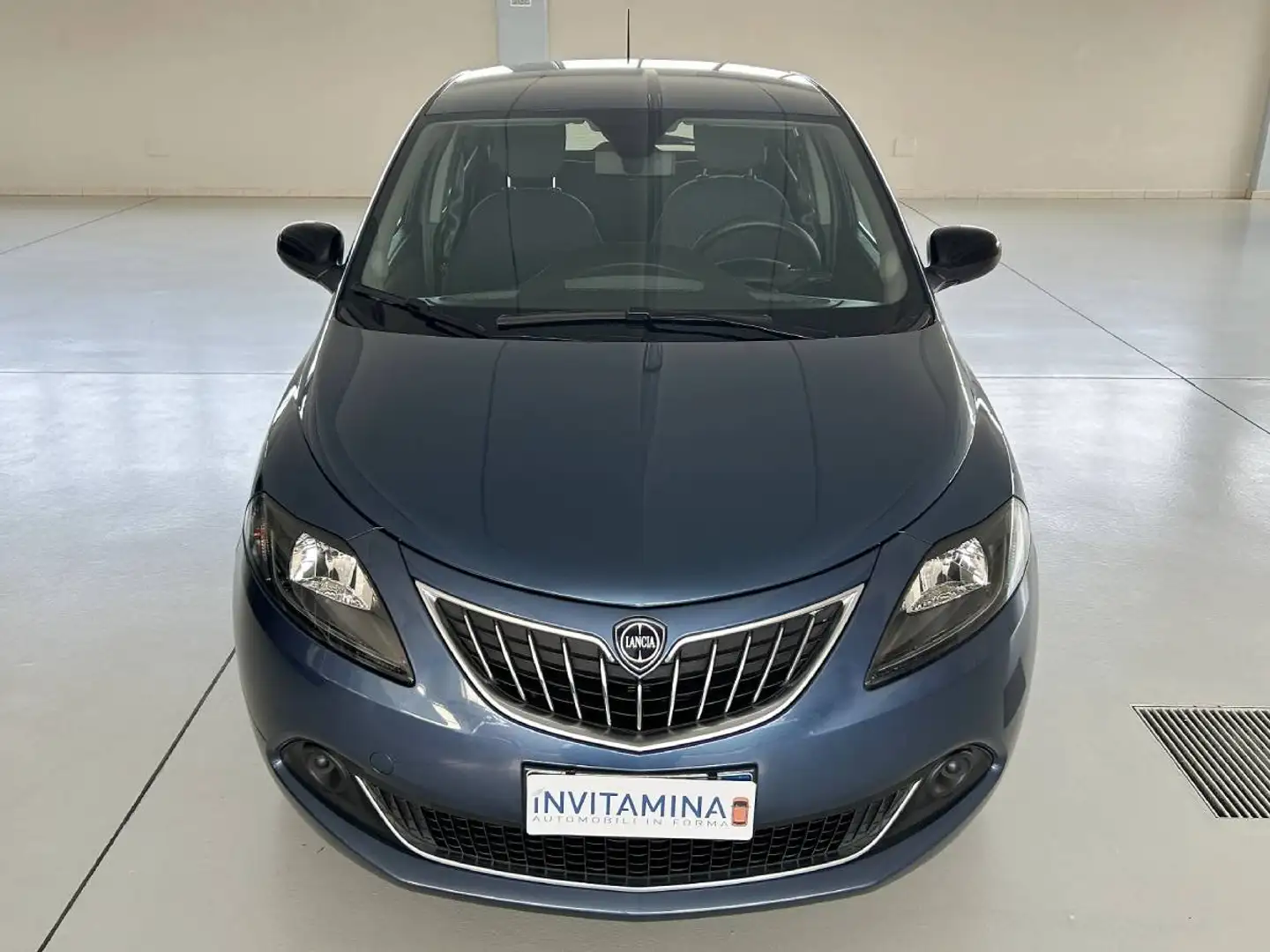 Lancia Ypsilon 1.0 firefly 5p s&s hybrid Ecochic Silver Blu/Azzurro - 2