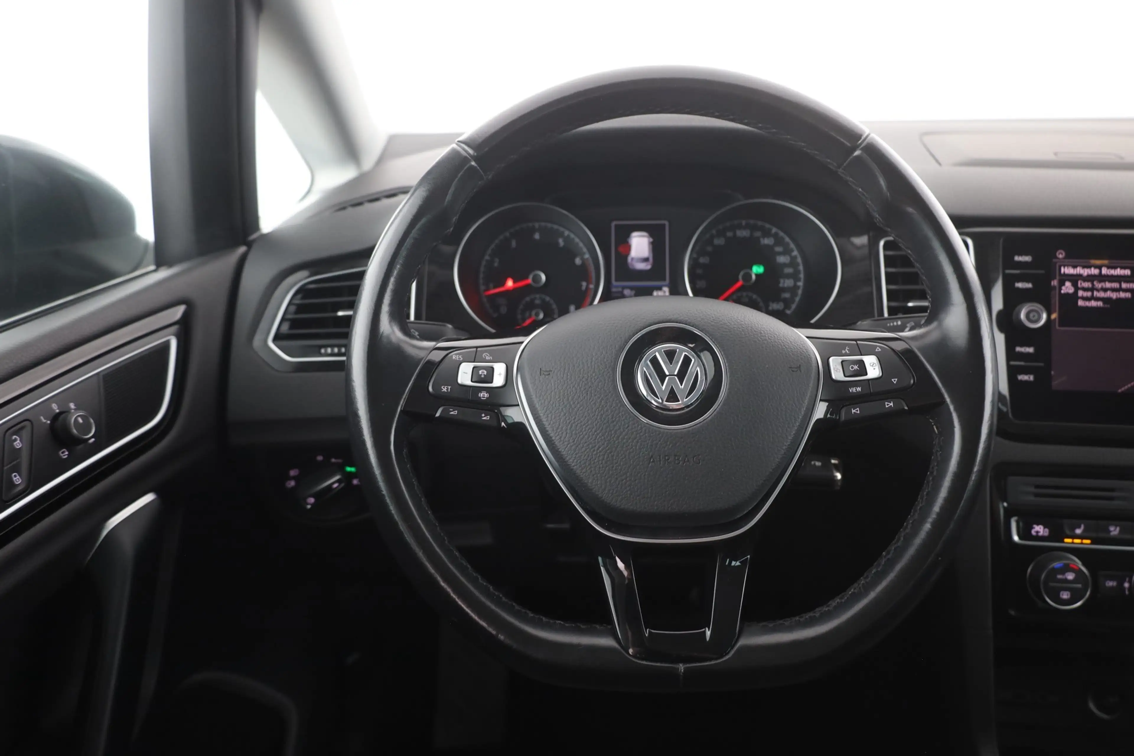 Volkswagen Golf Sportsvan Golf VII Sportsvan 1.5 TSI DSG Highline LED Navi — photo 10