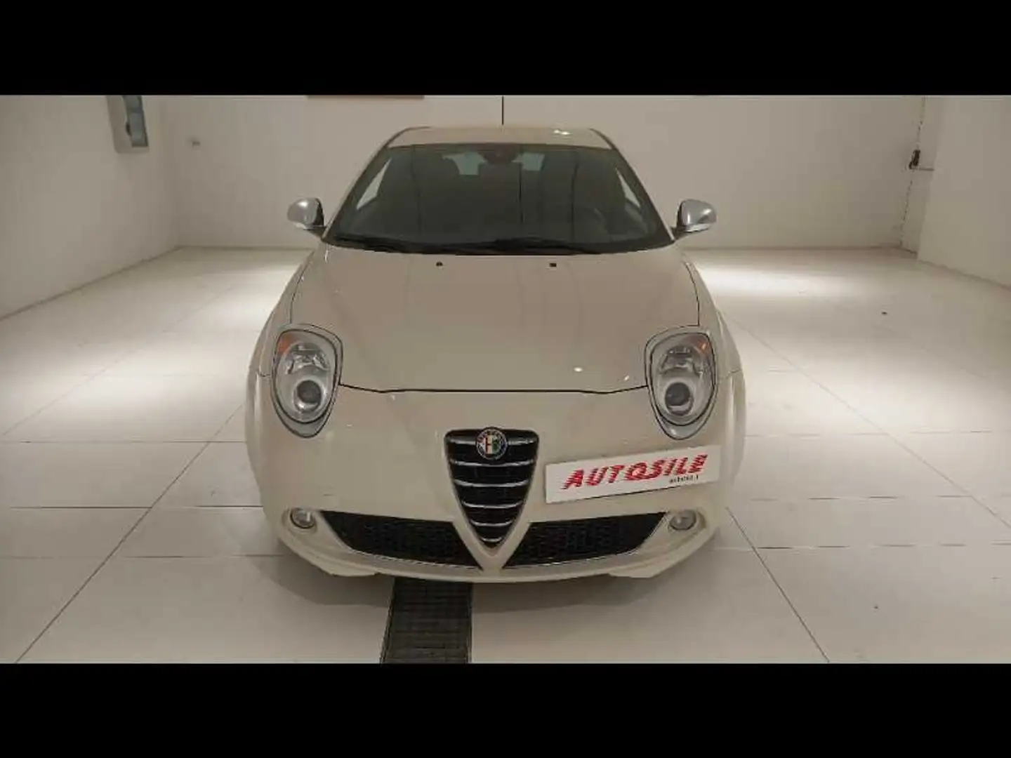 Alfa Romeo MiTo Benzina 1.4 tb m.air Distinctive 135cv Bianco - 2