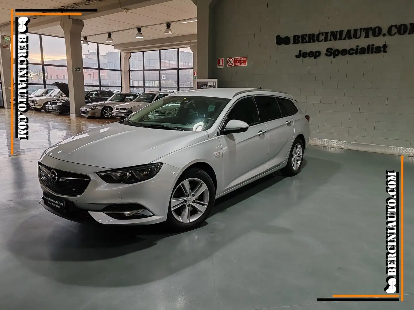 Opel Insignia Insignia Sports Tourer 1.6 AUTO-82.000km-NEOPATENT Argento - 1