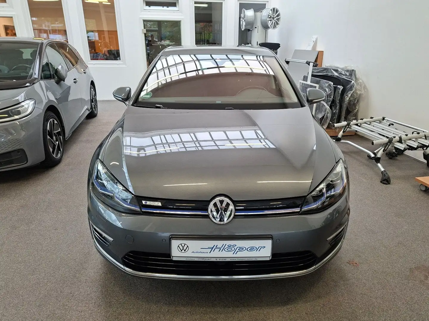 Volkswagen Golf VII e-Golf Gris - 2