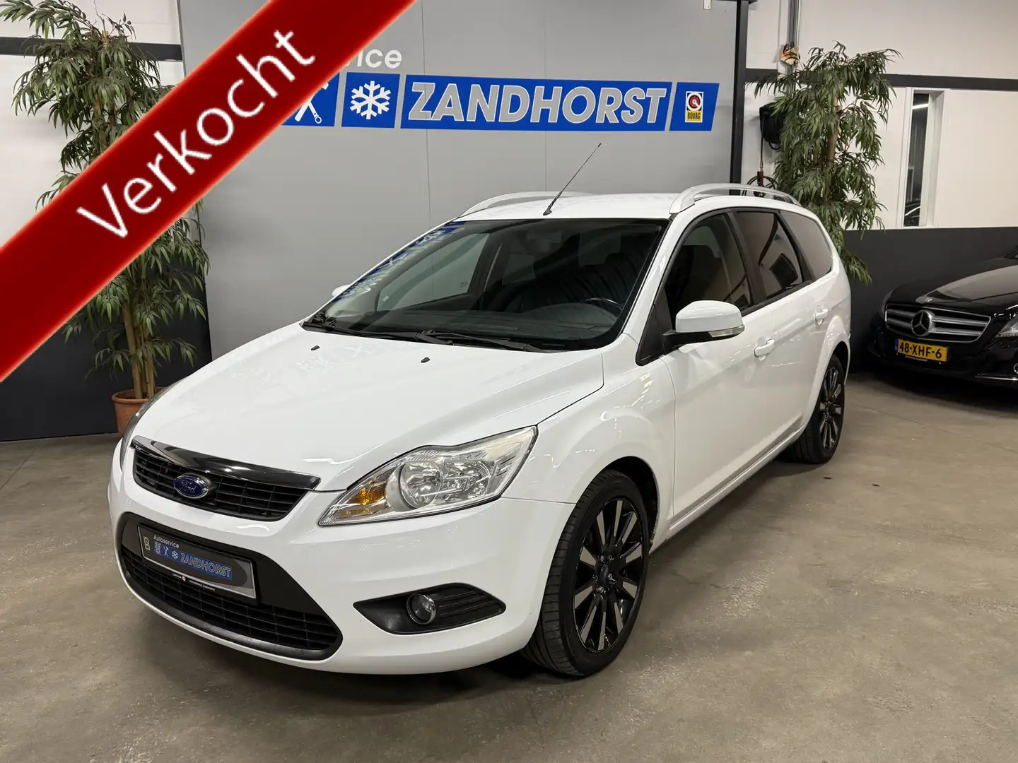 Ford Focus Wagon 1.8 Limited Flexi Fuel // Lm Velgen // Trekh Weiß - 1