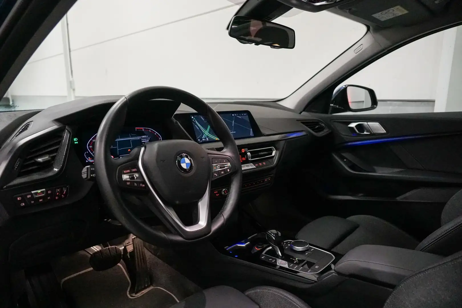 BMW 118 1-serie 118i Panoramadak | Sportstoelen | Camera | Blau - 2