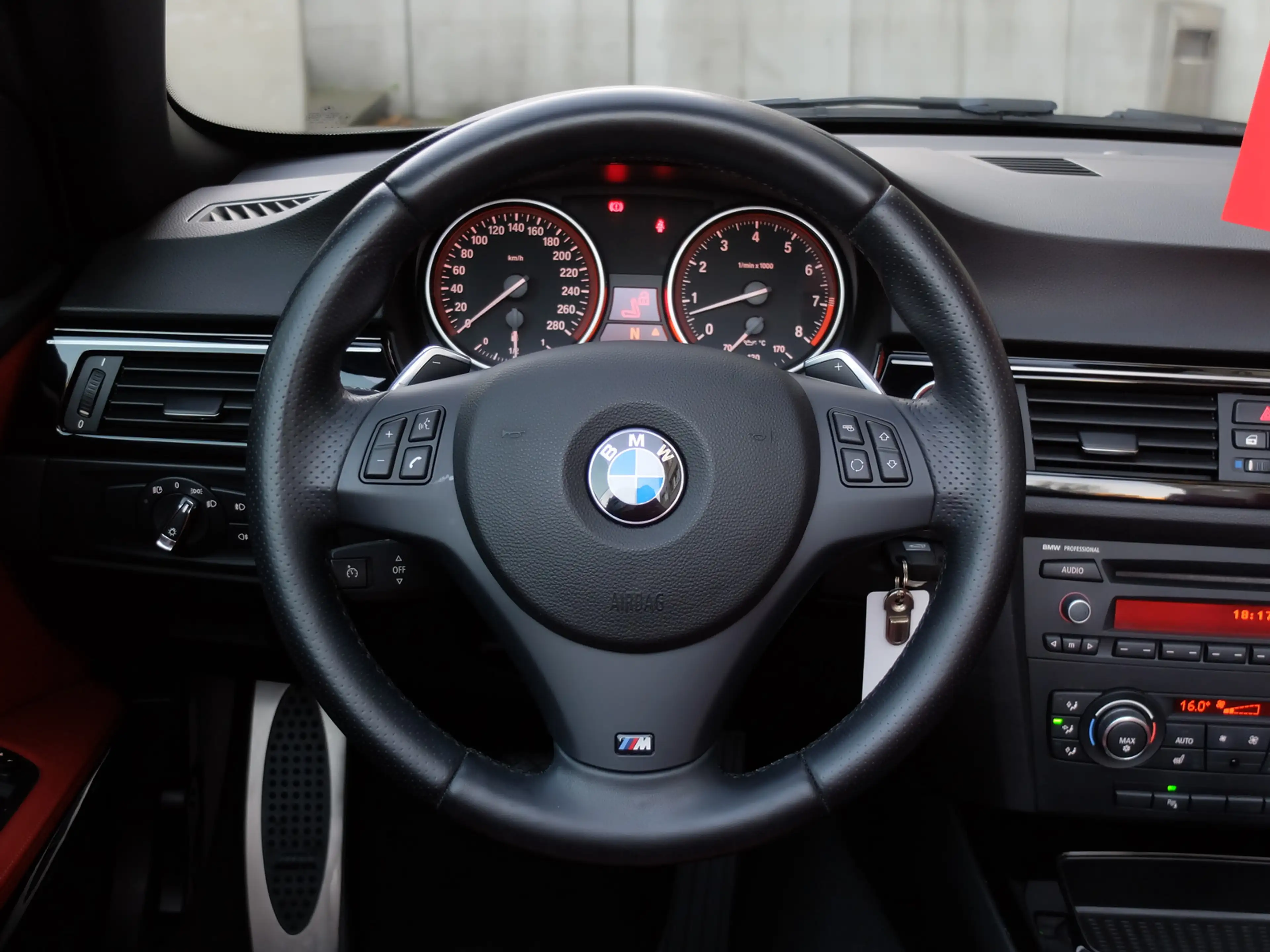 BMW 325 i Cabrio M Sportpaket 1.Hand — photo 14