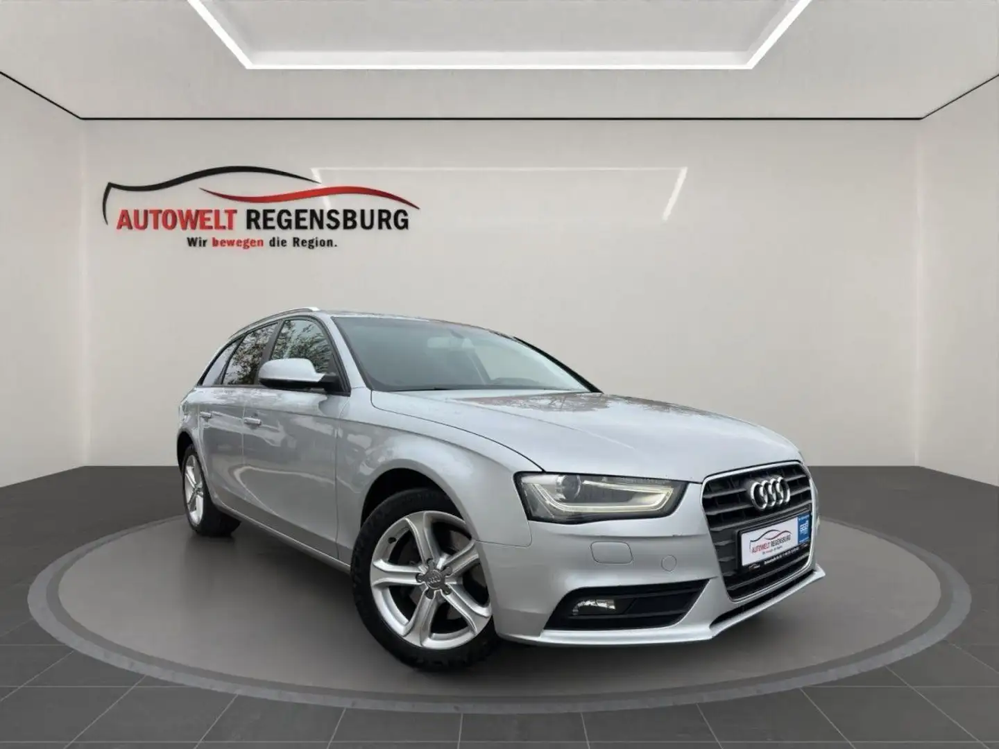 Audi A4 3.0TDI 1.HAND TEMP XEN LED SHZ PDC NAVI KLIMA Argent - 1