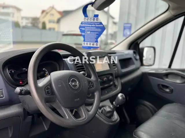 Opel Vivaro view 14