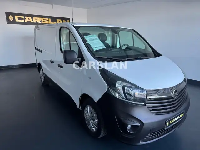 Opel Vivaro view 2