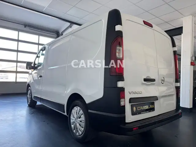 Opel Vivaro view 13