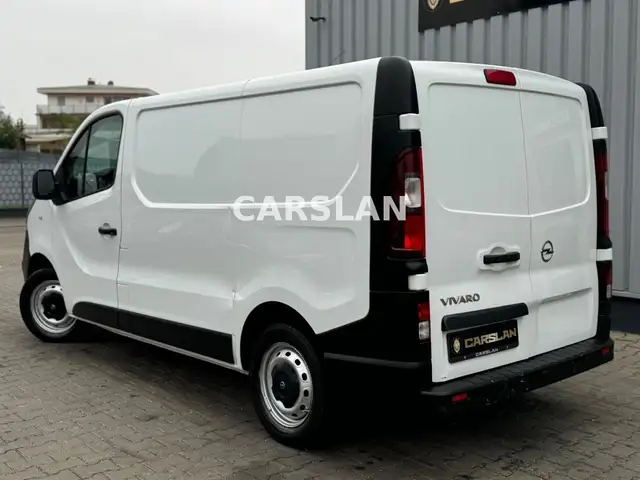 Opel Vivaro view 4