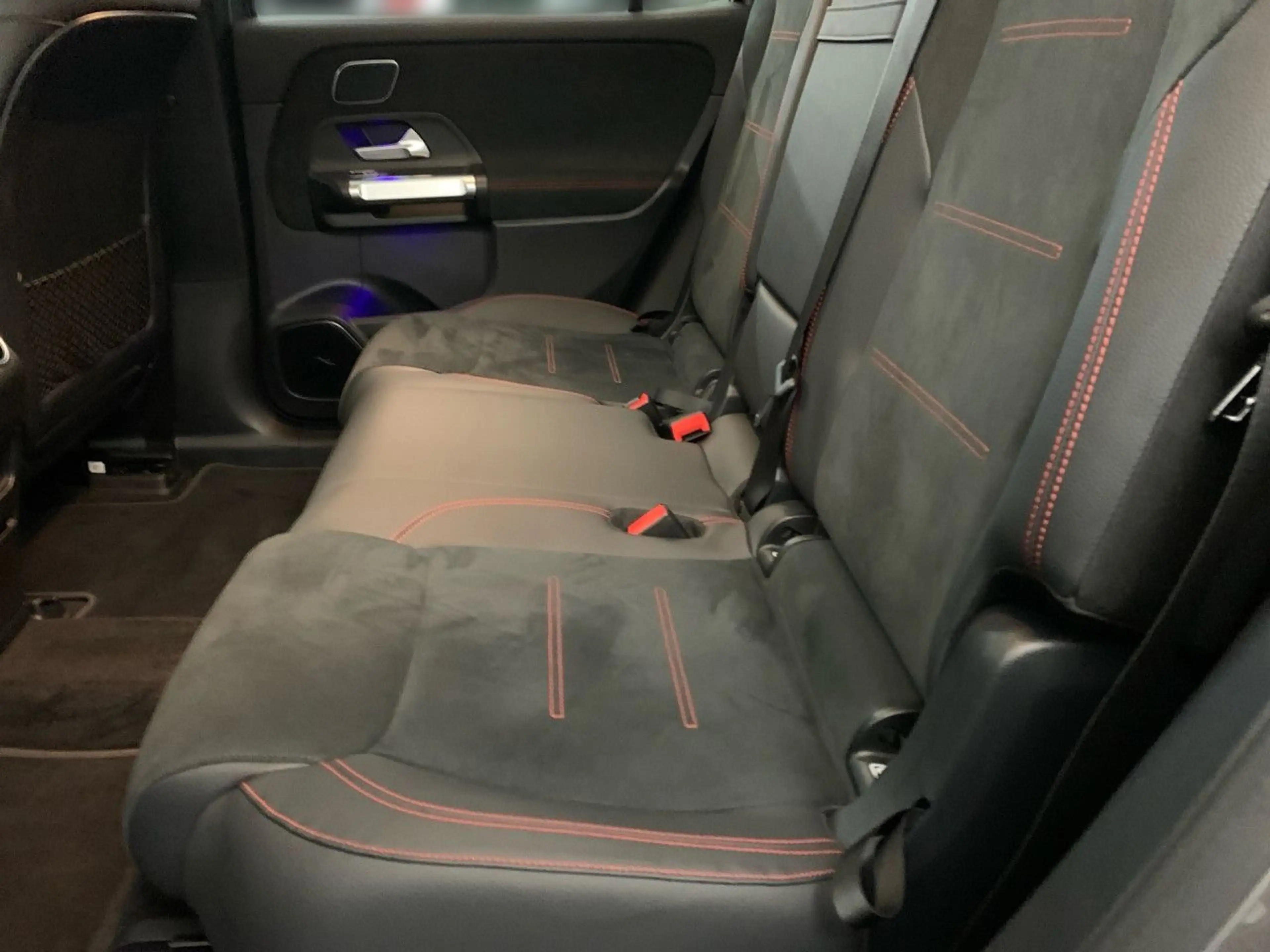 Mercedes-Benz EQB 350 4Matic — photo 13