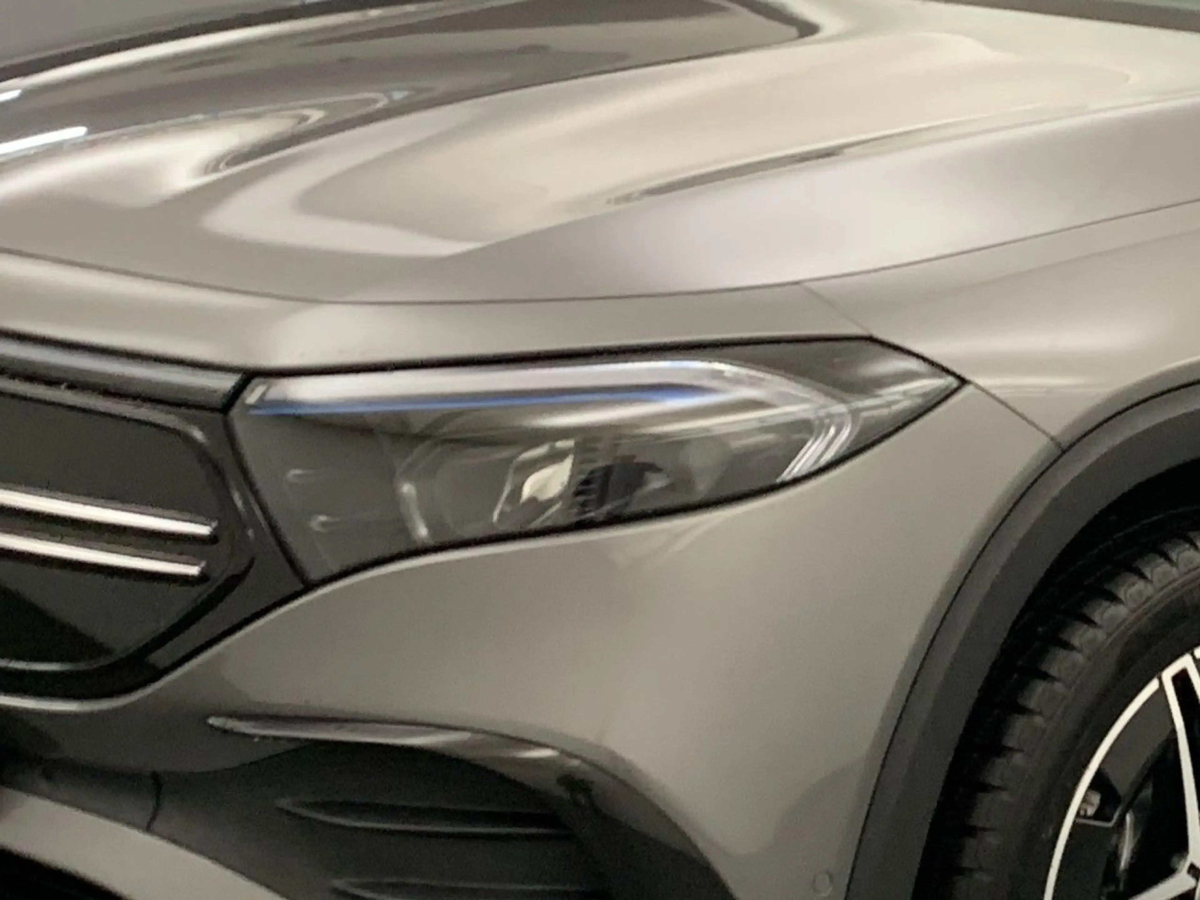 Mercedes-Benz EQB 350 4Matic — photo 7