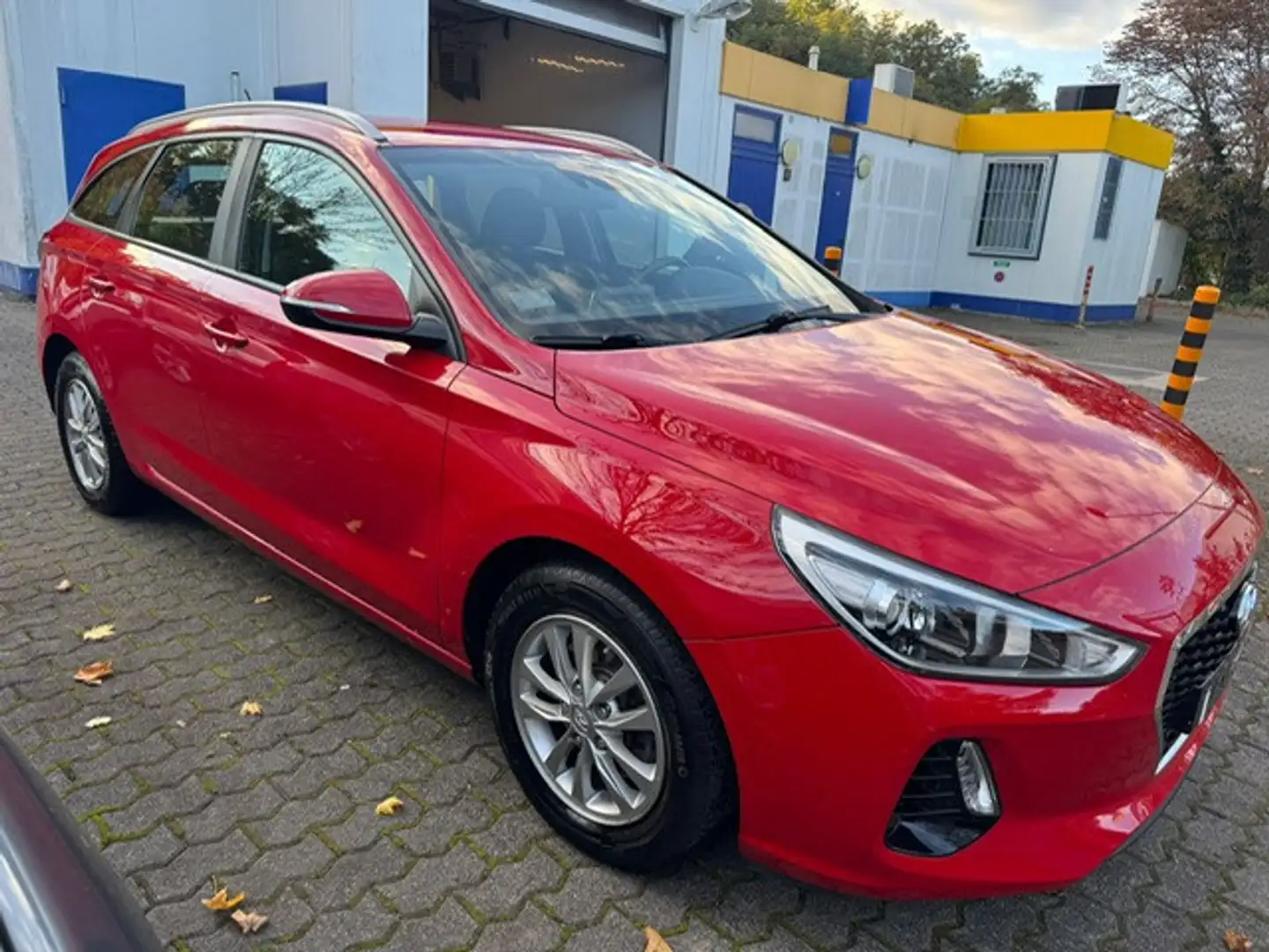 Hyundai i30 HYUNDAI I30 CW TEMPOMAT BLUETOOTH MFL Rouge - 2