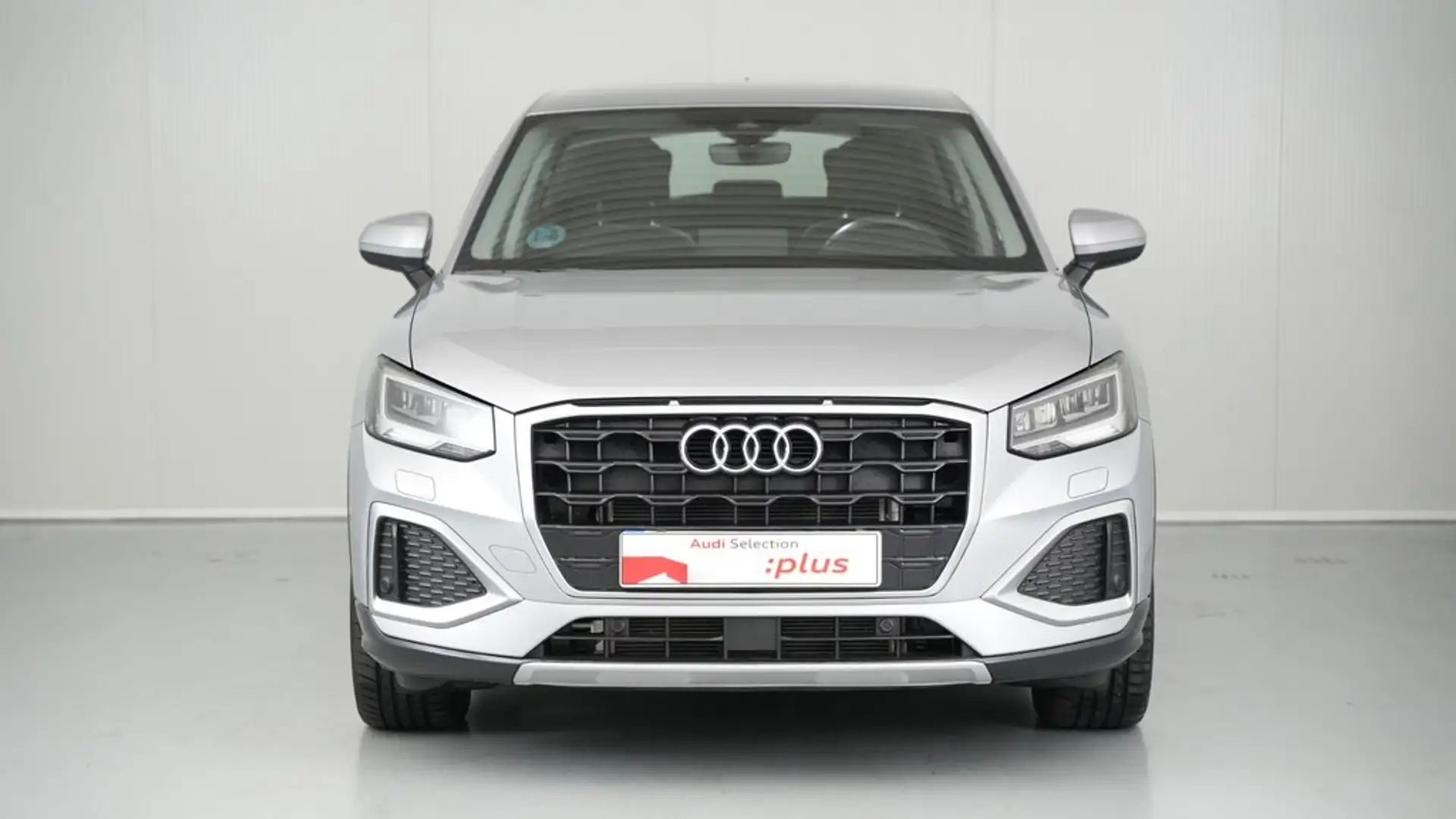Audi Q2 30 TDI Advanced S tronic 85kW Gris - 2